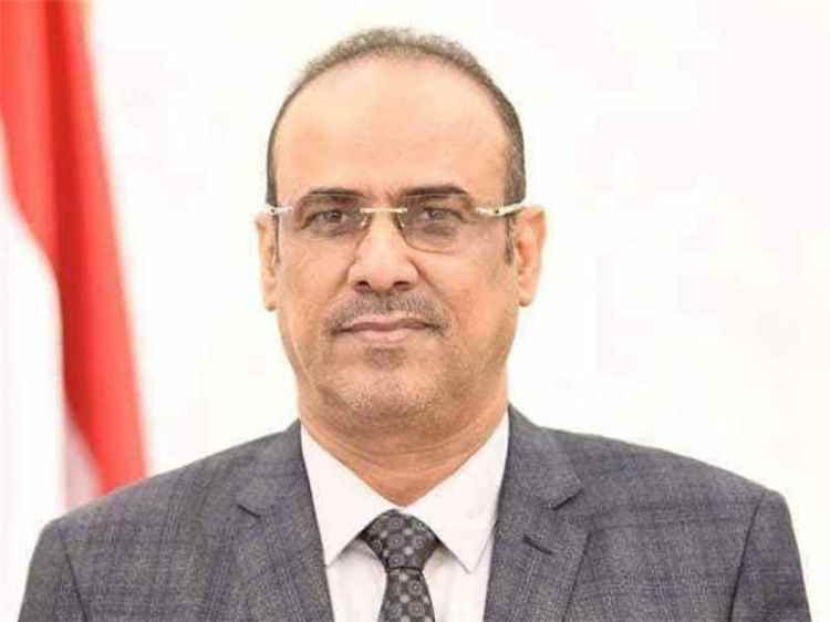 الميسري يغادر مسقط إلى القاهرة ضمن تحركات لدعم الحوار الجنوبي برعاية سعودية