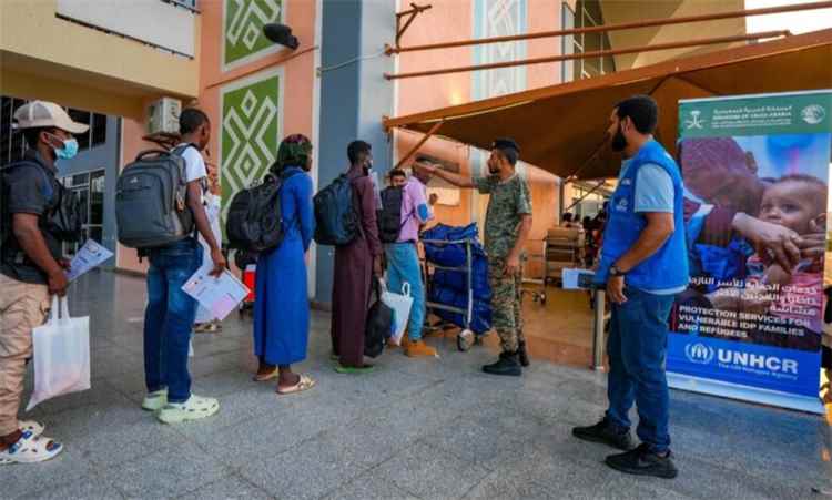 مركز الملك سلمان يسهّل عودة 154 لاجئًا صوماليًا من اليمن إلى بلادهم