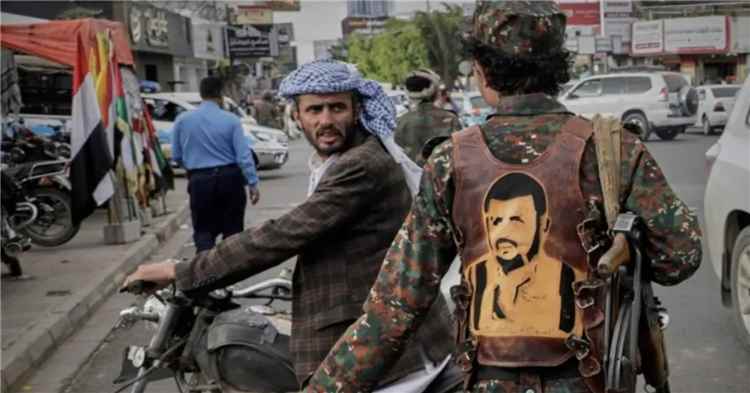 ضغوط حوثية على عائلات وقبائل المقاتلين مع الجيش الوطني