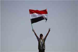 سياسي سعودي يضع حزبين يمنيين في صدارة معركة استعادة الدولة