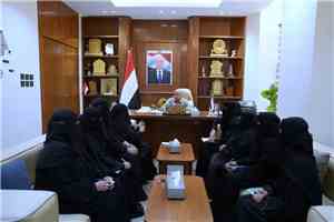 الخنبشي يطلع على تحضيرات انعقاد المؤتمر الأول للرائدات بحضرموت