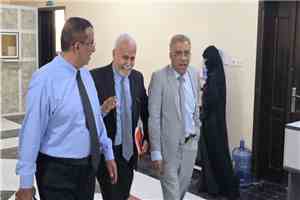 وكيل وزارة التعليم العالي يزور جامعة العرب ويشيد بمبادرة تطوير التعليم الطبي في اليمن