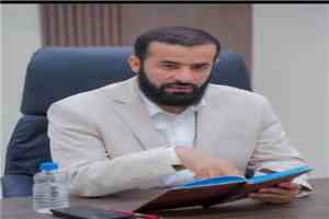 منتسبو جامعة أبين يناشدون محافظ المحافظة: ادعموا الأستاذ قبل أن تخلو القاعات من أساتذتها