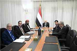 مجلس القيادة يؤكد تماسكه ووحدة مؤسسات الدولة.. ويشيد بقدرات القوات المسلحة في ردع الحـ.ـوثيين