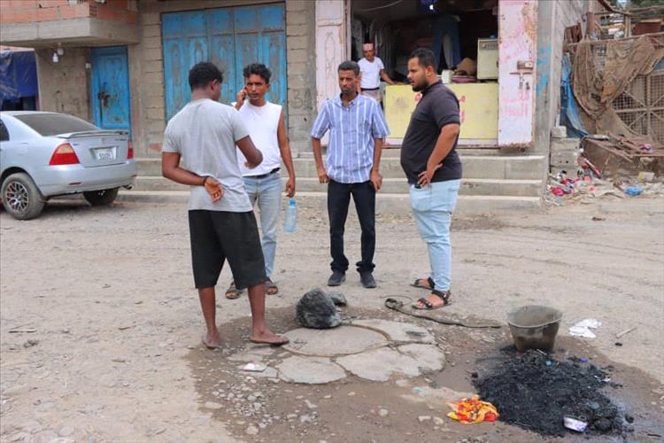 خورمكسر تدشن حملة شاملة لتصفية شبكات الصرف الصحي في أحياء المديرية