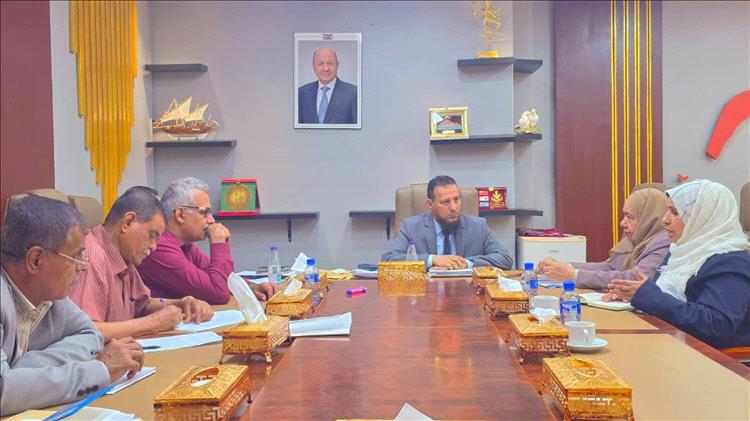 اللجنة الوطنية للتحقيق تبحث مع وزير الدولة محافظ عدن مستجدات حقوق الإنسان وآليات الحماية