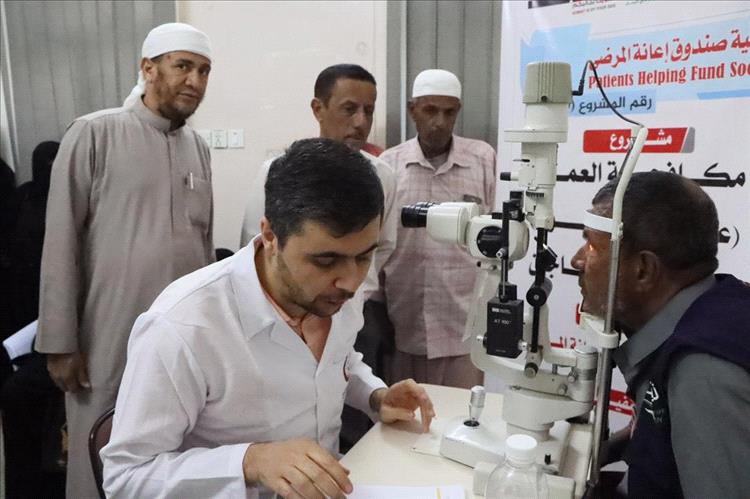 الدكتور العمودي يدشن مخيّم العيون المجاني لإزالة المياه البيضاء بمستشفى رؤية لطب وجراحة العيون والشبكية بسيئون