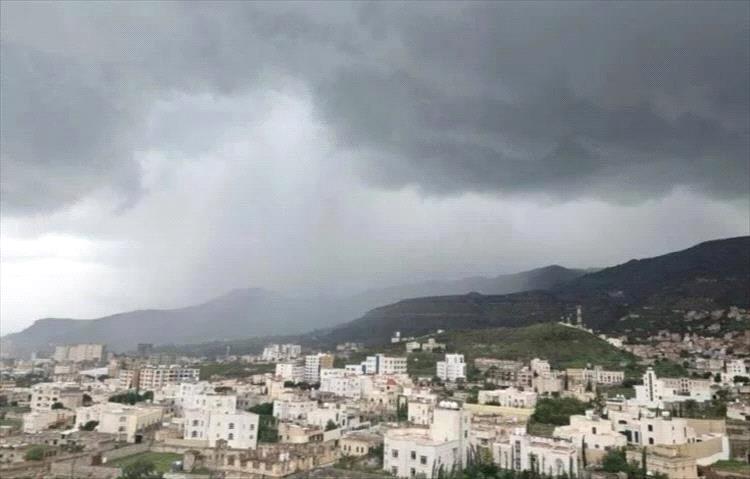الأرصاد: طقس معتدل نهارًا وبارد ليلًا مع أمطار متفرقة وتحذيرات بحرية