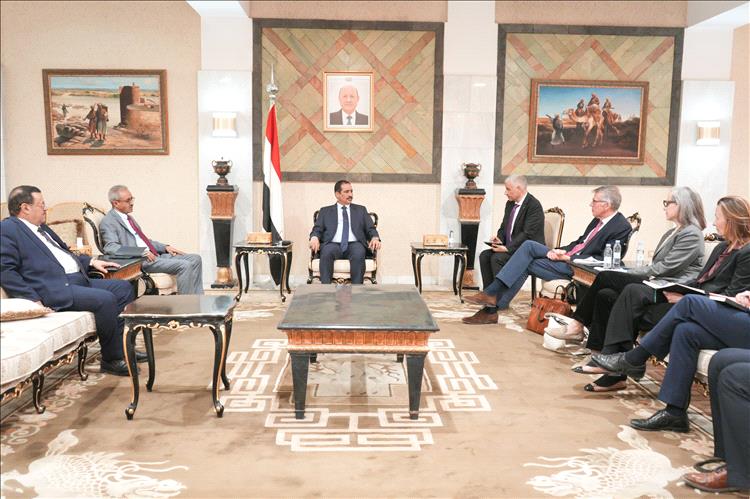 وزير الداخلية يلتقي فريق مكتب المبعوث الأممي