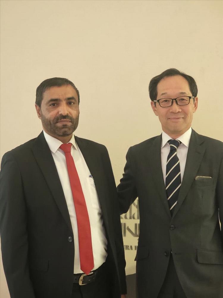 السفير الياباني يلتقي عضو هيئة رئاسة  الحراك السلمي المشارك د/جلال  باعوضه