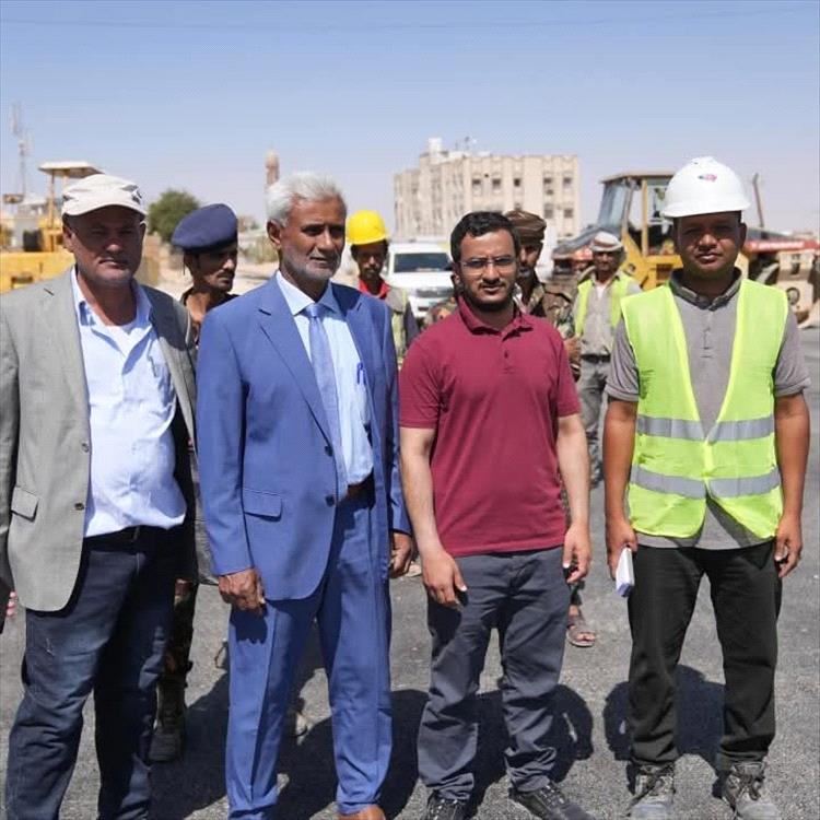 تنفيذ أعمال سفلتة وتأهيل أجزاء من ساحة جمارك شحن بنسبة إنجاز بلغت 90٪