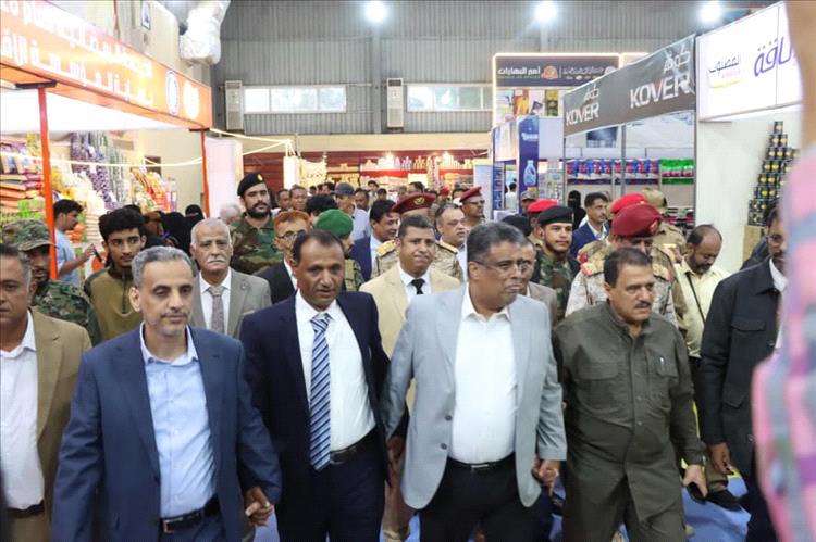 المؤسسة الاقتصادية اليمنية تدشن الخيمة الرمضانية في عدن