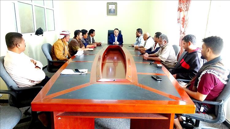 أمين عام محلي أبين الحامد يعقد اجتماعا تنسيقيا مع مدراء عموم مديريات مودية وخنفر وصندوق النظافة بالمحافظة