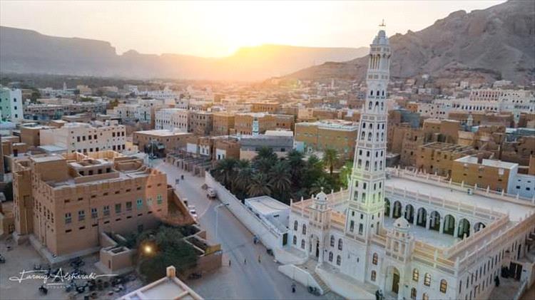 قرارات حاسمة في سيئون.. الطوارئ مستمرة والسلطات تتوعد أي محاولات لزعزعة الأمن بوادي حضرموت