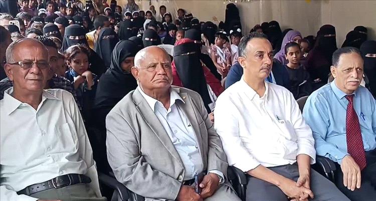 مدير صحة عدن يدشن مهرجان الطفولة والطبق الخيري لمرضى سرطان الأطفال بمستشفى الصداقة