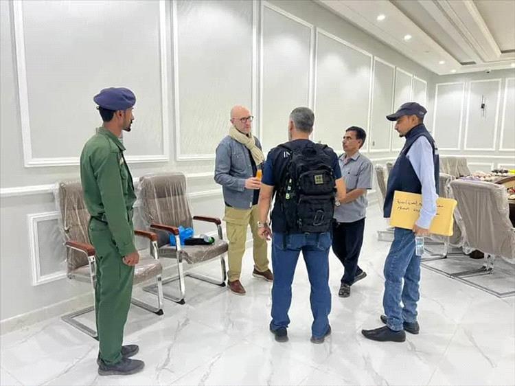 وزارة الداخلية: وفد من منظمة الإنتربول يزور العاصمة المؤقتة عدن