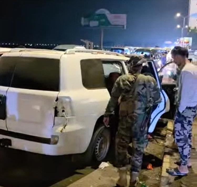 حادث مروري في خط الجسر بعدن يسفر عن إصابات