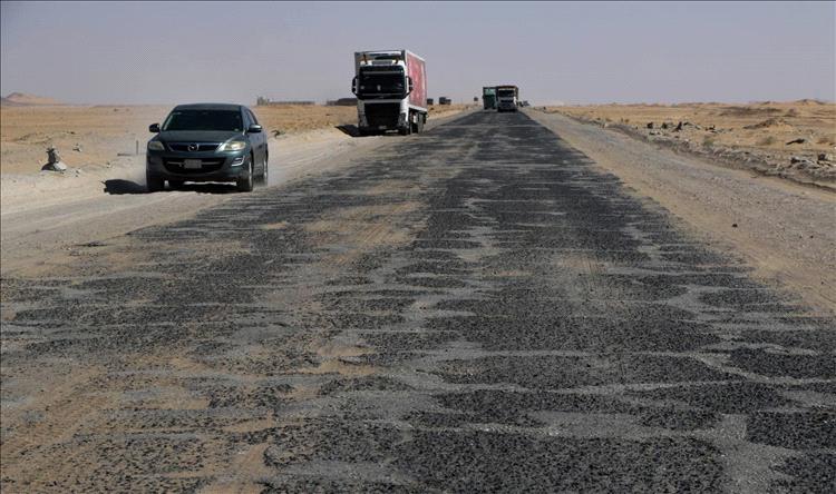 البرنامج السعودي لإعمار اليمن .. يبدأ مرحلة جديدة لتوسعة وتأهيل طريق العبر بمأرب