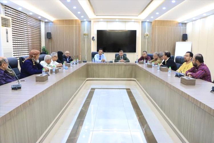 نزول ميداني واجتماع موسّع بعدن لضبط آليات إنزال وتسويق الأسماك واستقرار الأسعار