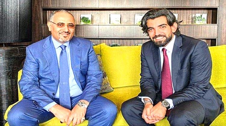 عاجل : عيدروس الزُبيدي يعلن خروجه من المشهد السياسي ويفوض عمرو البيض بقيادة المرحلة