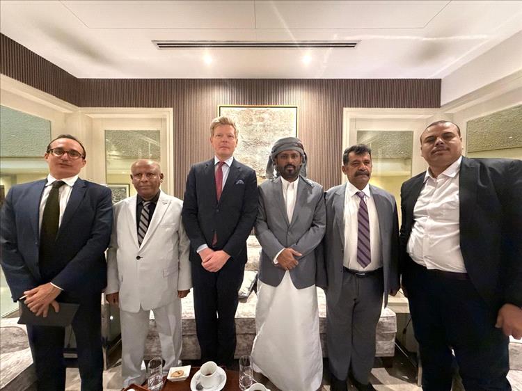 الشيخ بن حبريش يلتقي المبعوث الأممي ، ويؤكد: "حضرموت ركيزة أساسية لأي تسوية سياسية شاملة