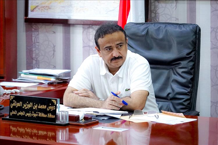 محافظ شبوة يشكل لجنة تحقيق في أحداث ديوان المحافظة بمدينة عتق