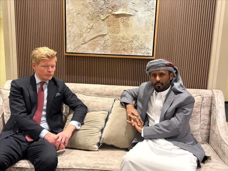 الشيخ ​بن حبريش يلتقي المبعوث الأممي ، ويؤكد: "حضرموت ركيزة أساسية لأي تسوية سياسية شاملة"