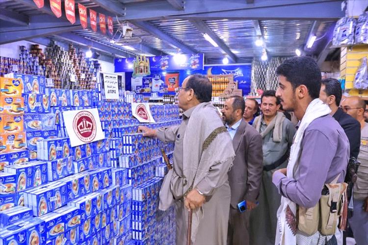 الوكيل محافظة مأرب يدشن العروض الرمضانية للشركات والبيوت التجارية بالمحافظة