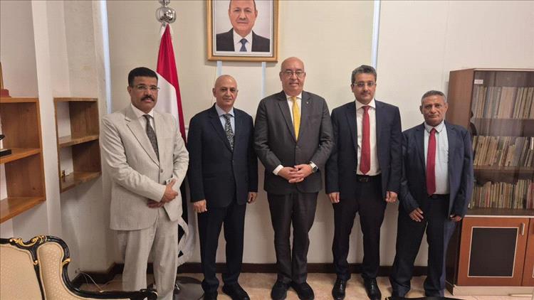 الشرجبي ودماج والقدسي يبحثون مع ممثل اليونسكو تعزيز التعاون في قطاعات المياه والثقافة والتعليم