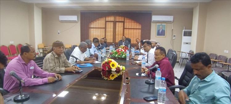 الصلاحي يلتقي فريق برنامج الغذاء العالمي لمناقشة أوضاع المديريات وبرنامج التحويلات النقدية في لحج