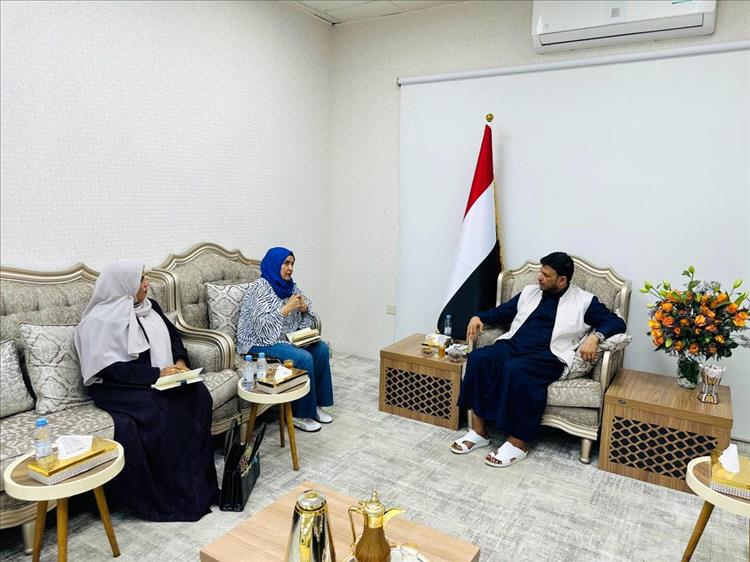 الدكتور عبدالله العليمي: عودة المرأة للحكومة استحقاق وطني ونراهن عليها في استعادة مؤسسات الدولة