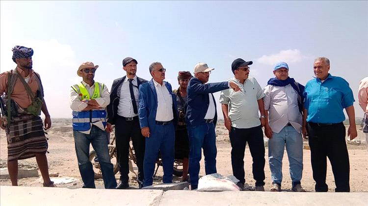وفد من وزارة الزراعة وفريق إعلامي من أبين يزورون مشروع سد حسان الاستراتيجي