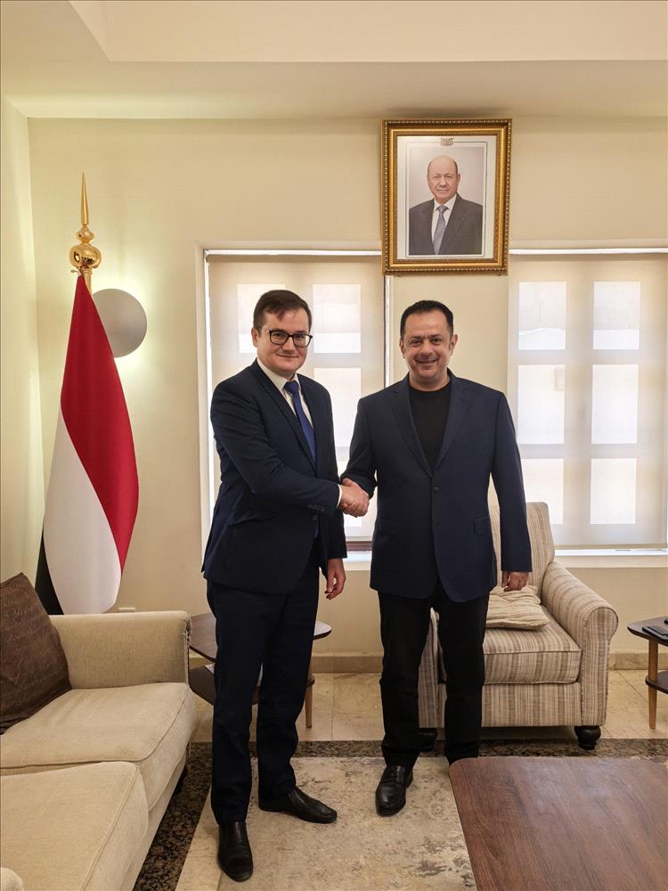 ظهور جديد لمعين عبدالملك… لقاء دبلوماسي يبحث استقرار المحافظات الجنوبية والإصلاحات الاقتصادية