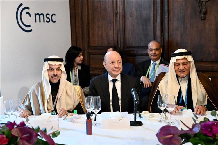 اندبندنت عربية: العليمي يطرق باب "عضوية اليمن" في دول الخليج