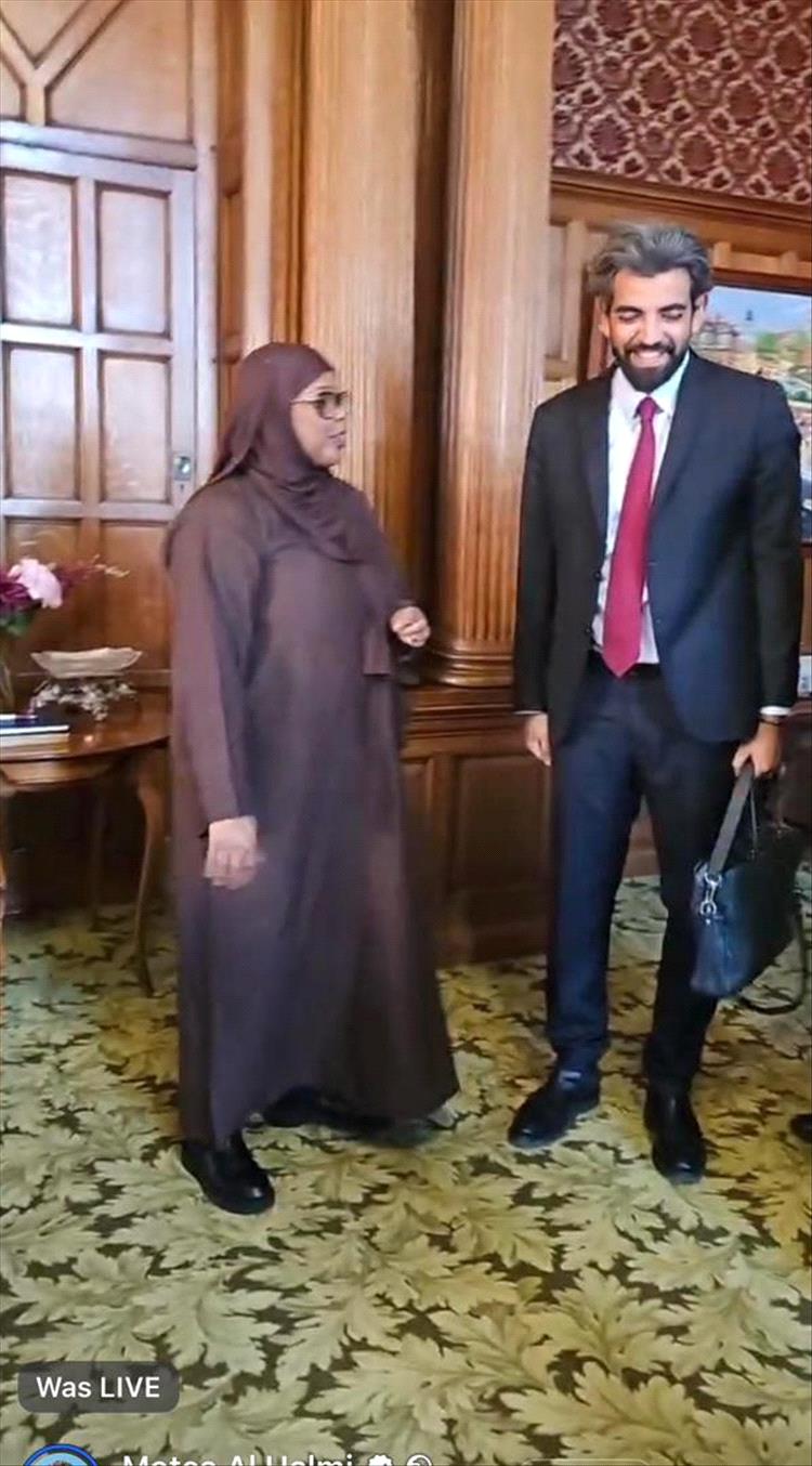 زيارة نجل علي سالم البيض لبلدية شفيلد تثير جدلاً حول طبيعة الدور الحقيقي للمؤسسات المحلية في بريطانيا