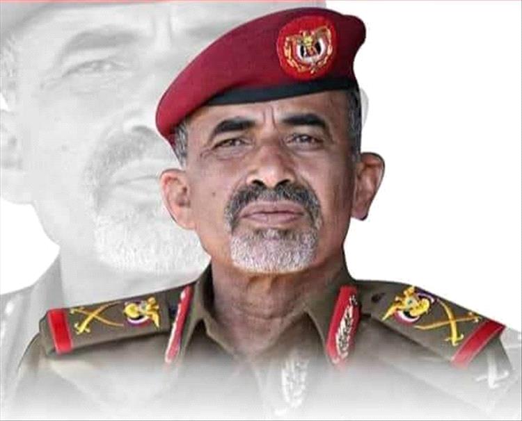 عضو مجلس القيادة الصبيحي يقدم واجب العزاء بوفاة المناضل العقيد جابر الجرتتي