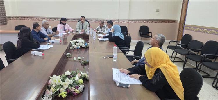 مجلس كلية العلوم الإدارية عدن يناقش عدد من الموضوعات الاكاديمية والإدارية والطلابية