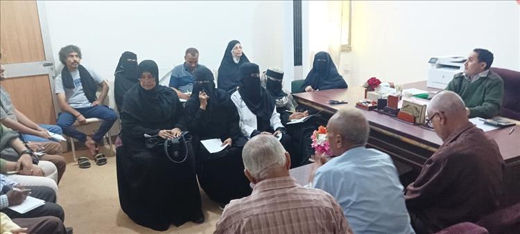 مدير عام مستشفى الأمراض النفسية يعقد اجتماعا موسعا بمدراء الإدارات ورؤساء الأقسام