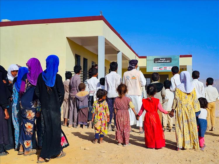 برعاية المحافظ بن الوزير.. افتتاح مدرسة سليم العدساني (الحنك) بجردان بتمويل كويتي