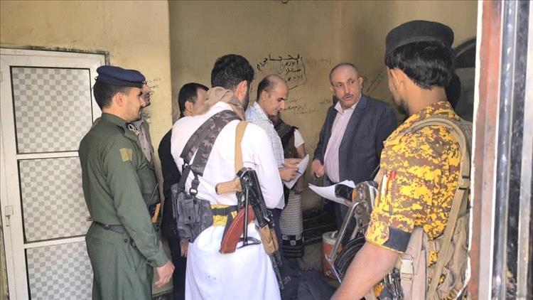 اللجنة الوطنية للتحقيق تنفذ نزولاً ميدانياً إلى المناطق الأمنية وتبحث أوضاع النازحين مع الوحدة التنفيذية في مأرب
