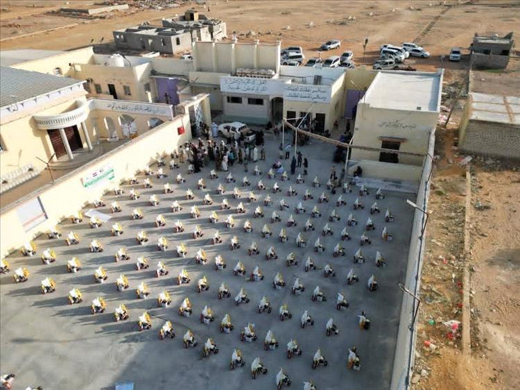 أمين محلي المهرة يدشن مشاريع رمضان لمؤسسة السبيل للتنمية الاجتماعية