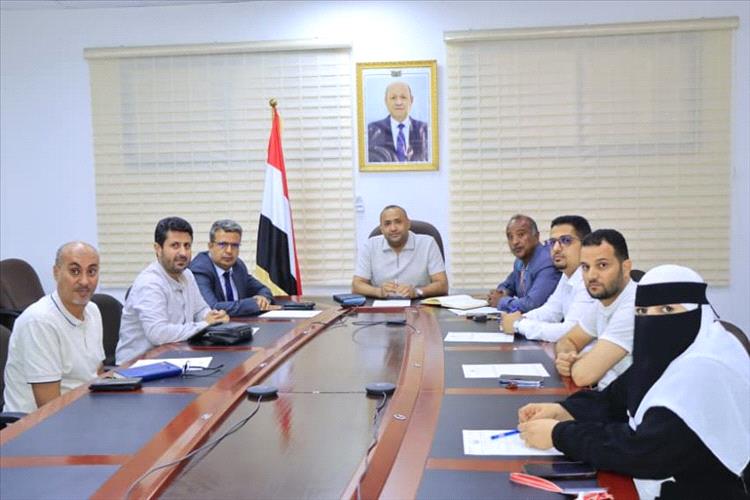 وزارة الصناعة والتجارة تستعد لتدشين مشروع وطني لتعزيز قدرات منشآت العسل اليمني