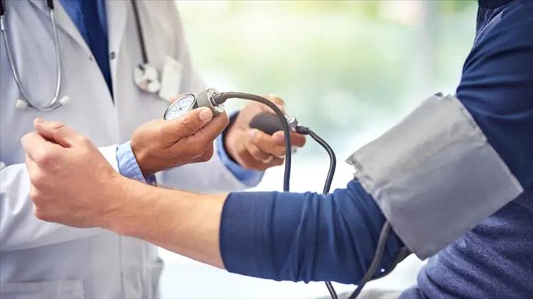 صيام مريض الضغط بأمان.. دليل صحي شامل لشهر رمضان