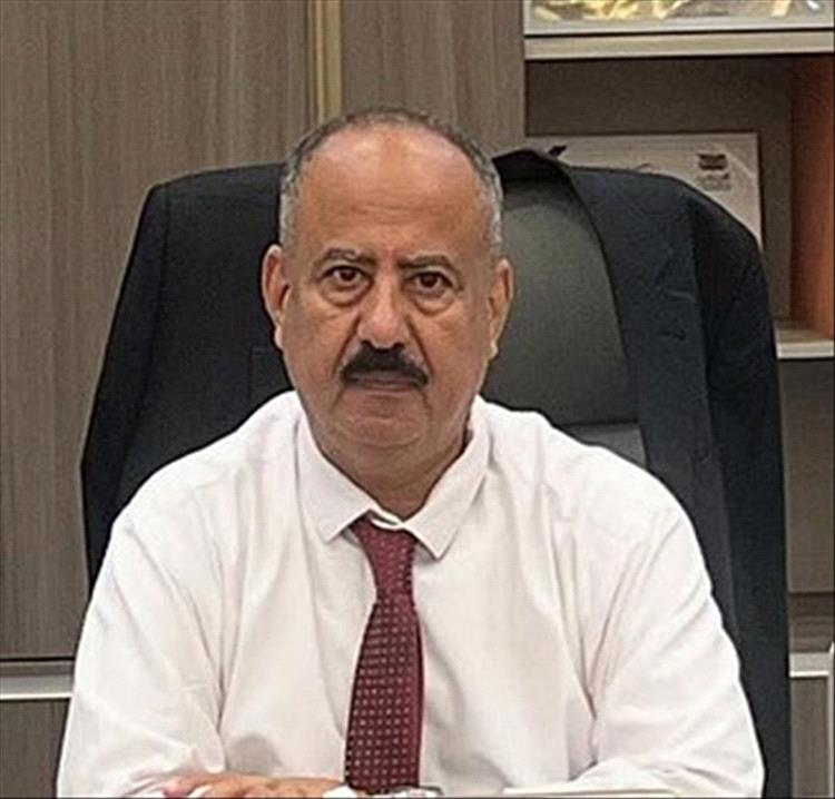 وزير النقل محسن حيدرة العمري يعلن انتهاء أزمة تكدس المعتمرين اليمنيين في منفذ الوديعة