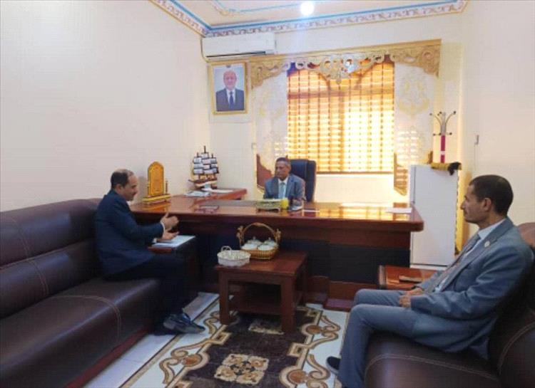 الوزير القدسي يناقش أوضاع مؤسسات التعليم العالي الحكومية والأهلية وتعزيز جودة المخرجات الأكاديمية