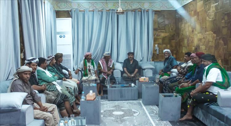 قائد المنطقة العسكرية الثانية يلتقي وفد من مقادمة بروم ميفع