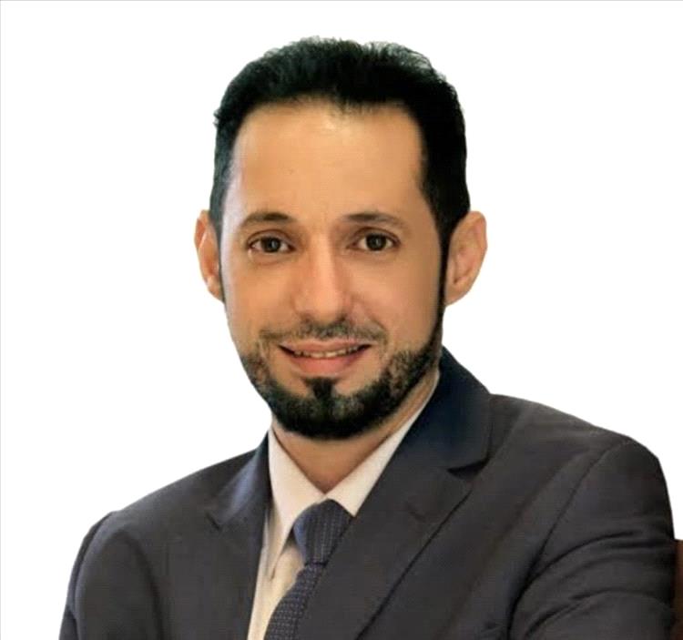 فراس اليافعي: مرافق عدن المُغلقة لا تتبع مجلسًا منحلاً… وممتلكات الدولة ما زالت تحت السيطرة