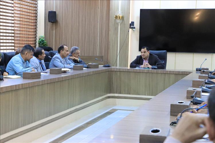 الوزير السقطري يترأس اجتماعاً موسعاً لقيادة وكوادر الوزارة لمناقشة أولويات المرحلة