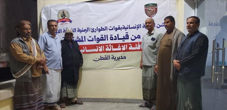 مدير عام مديرية القطن يُدشن قافلة الإغاثة الإنسانية