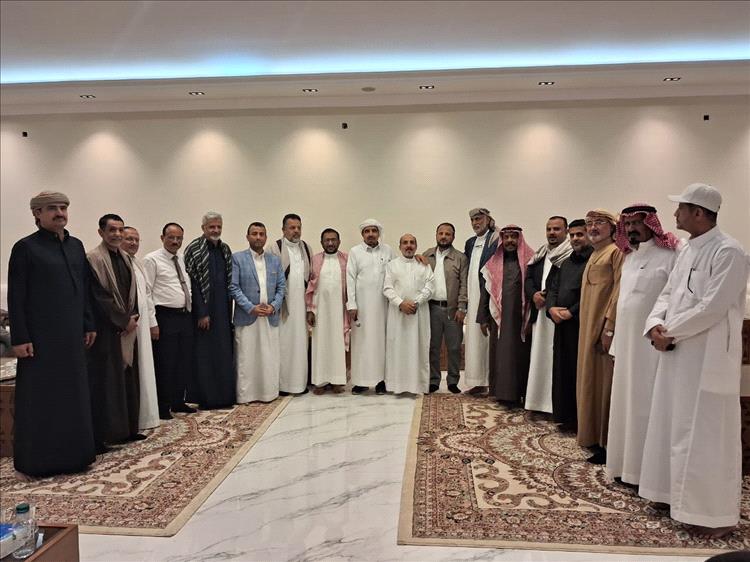 لقاء سياسي في الرياض يناقش تعزيز الحوار وتوحيد الرؤى بين شخصيات سياسية